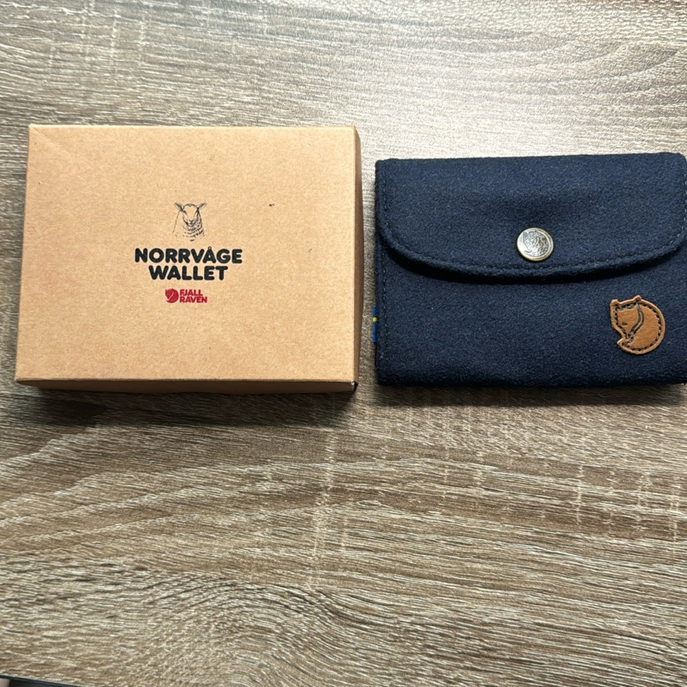 (Like New!) Fjallraven Norrvage Wallet